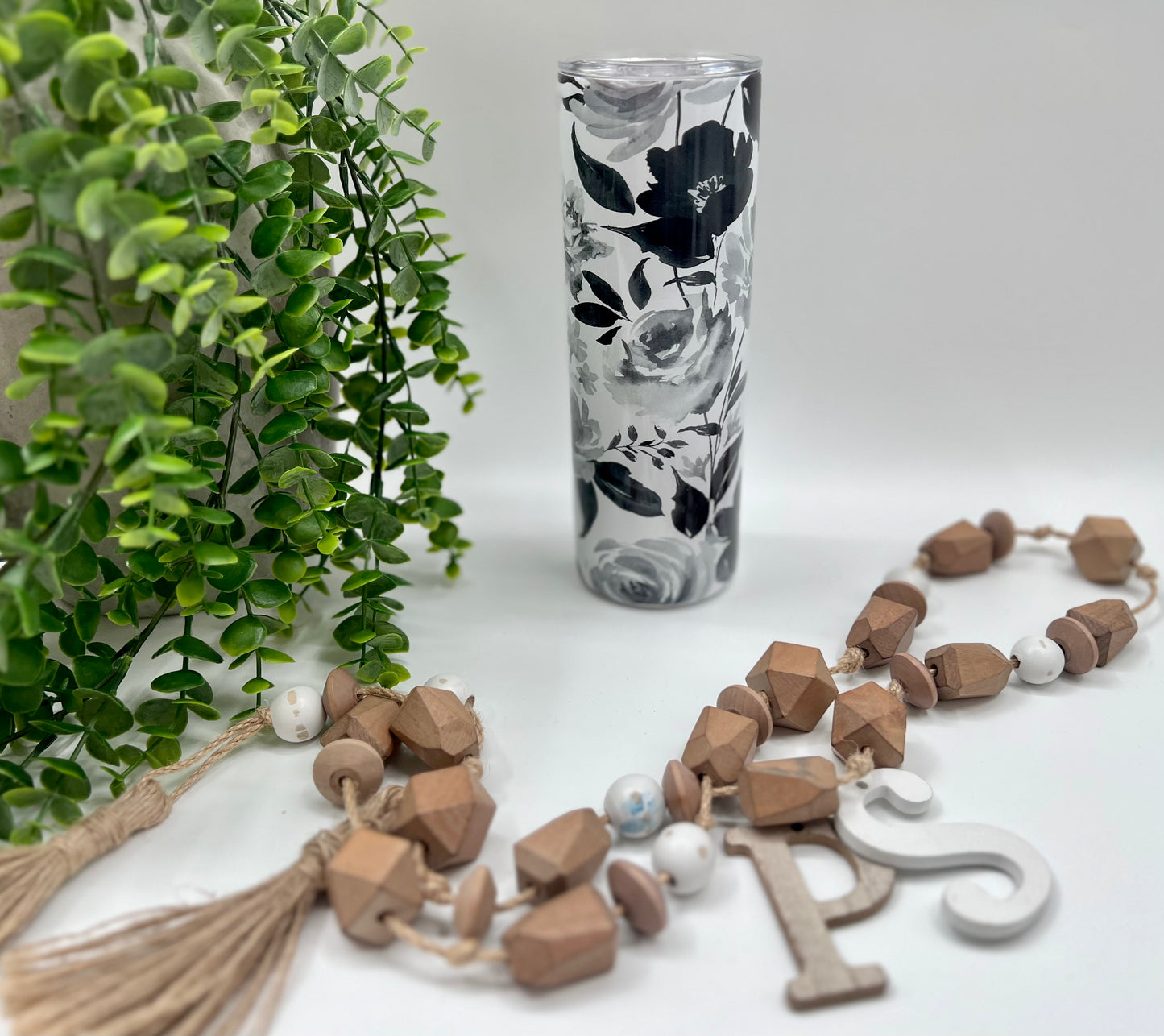 Black & White Floral - 20 oz Tumbler