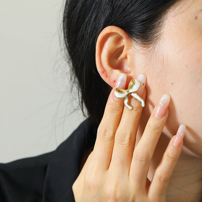 Preorder: Holiday Bow Earrings