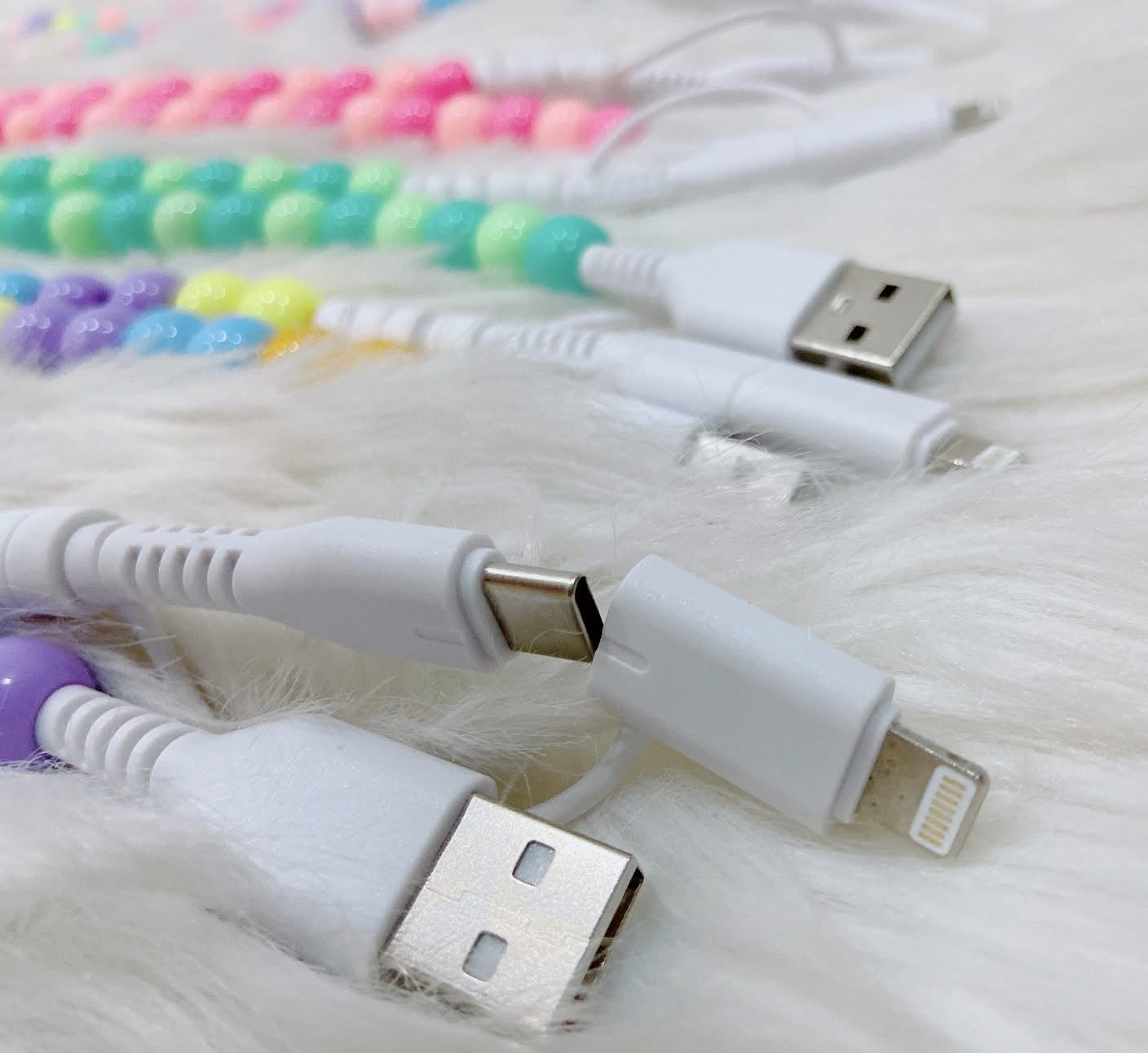 4 in 1 Colorful Beaded Dual Fast Charger