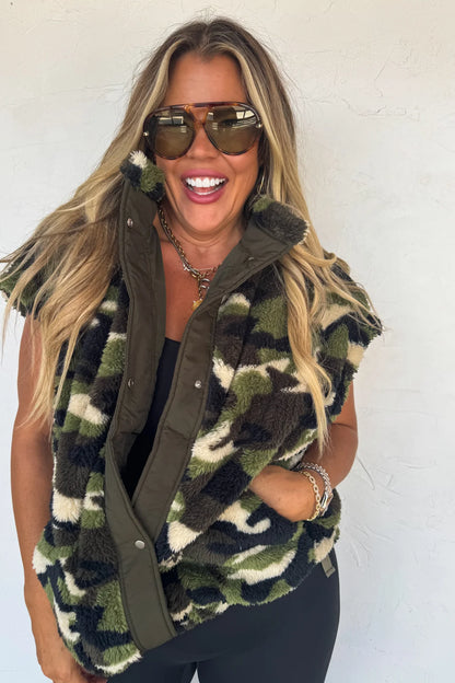 PREORDER - LINDEN SHERPA VEST JACKET ✨ETA LATE NOVEMBER✨