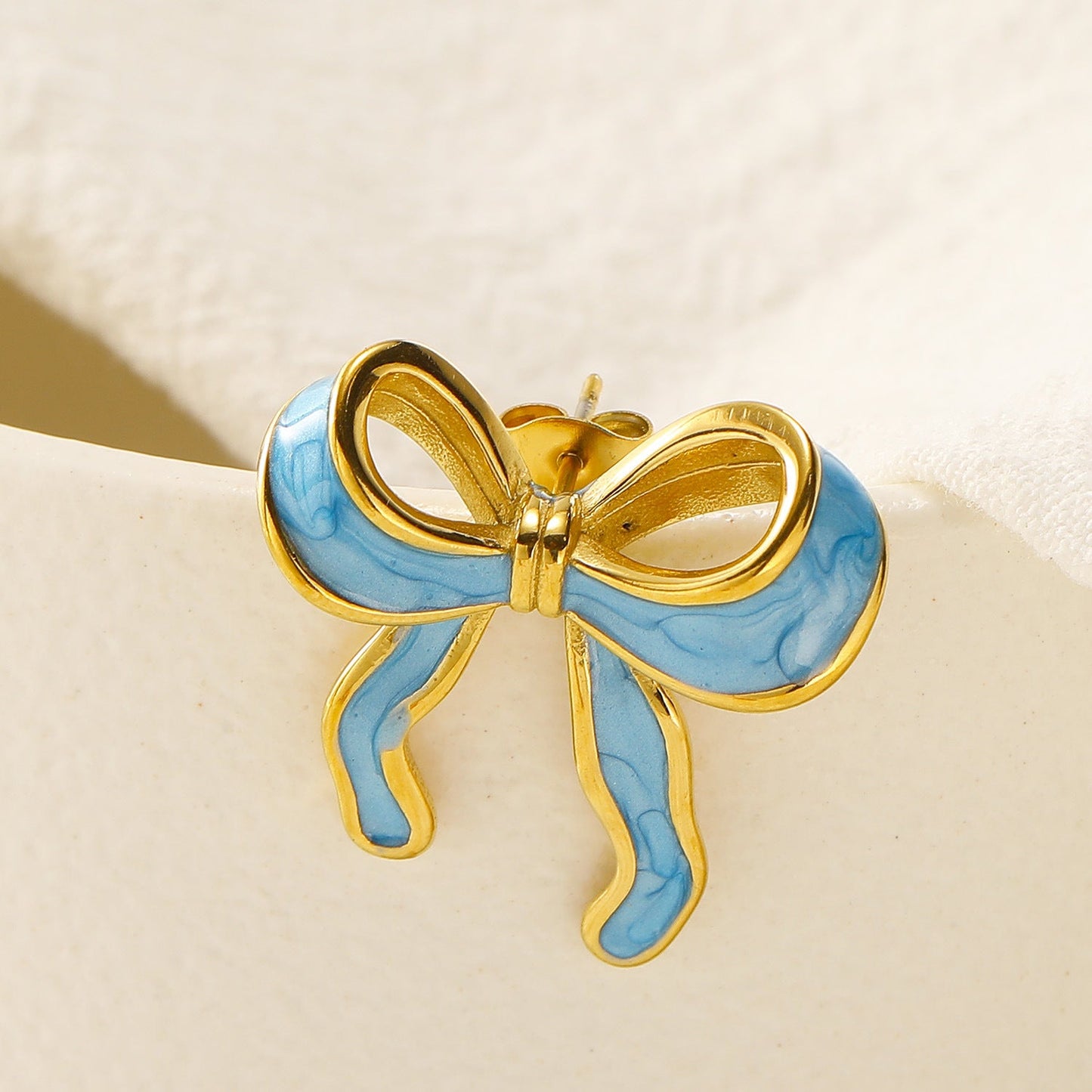 Preorder: Holiday Bow Earrings