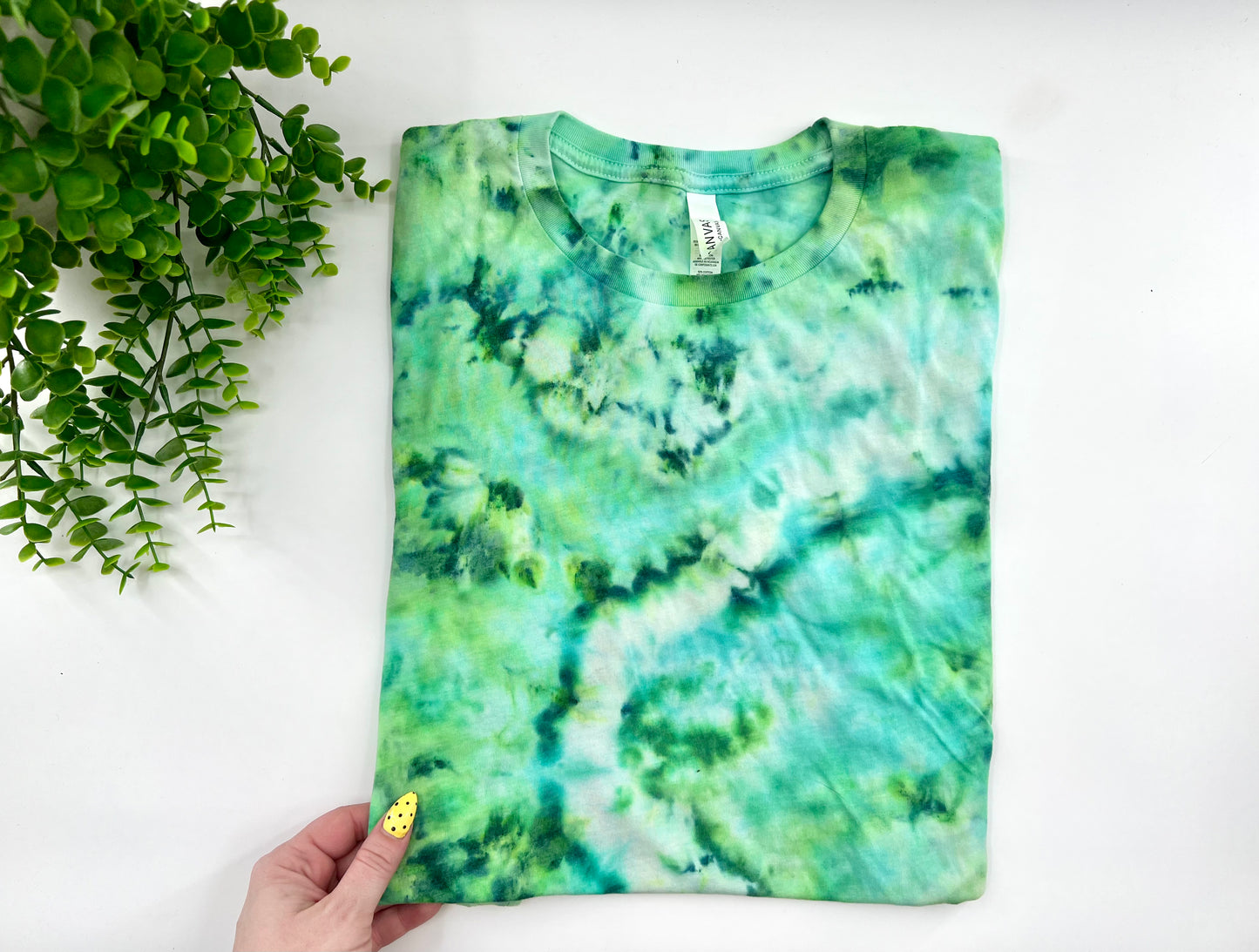 MEDIUM - Shamrock Ice Dyed Tshirt - Bella