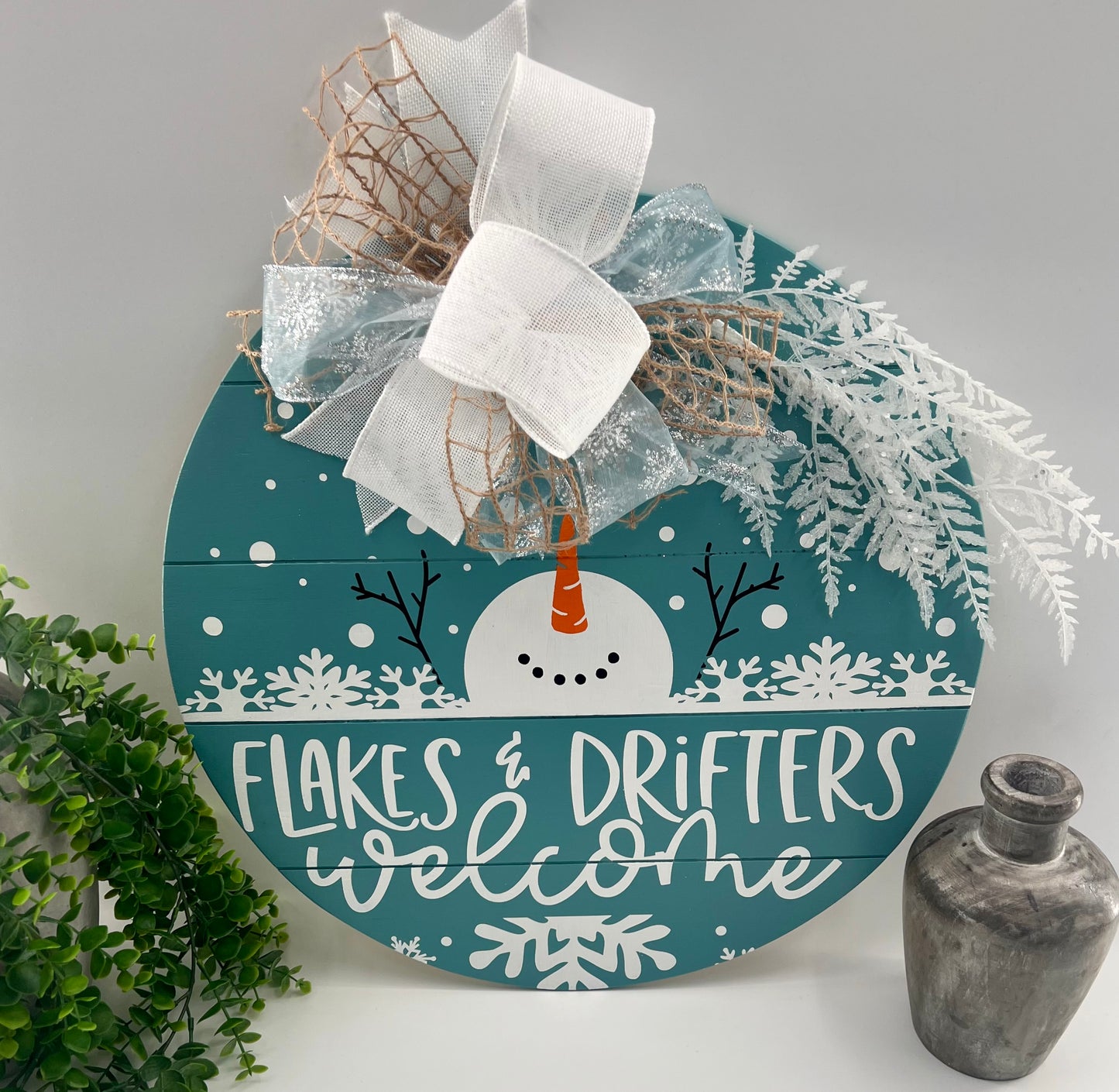 Flakes & Drifters Welcome - 18” Cascade Door Hanger