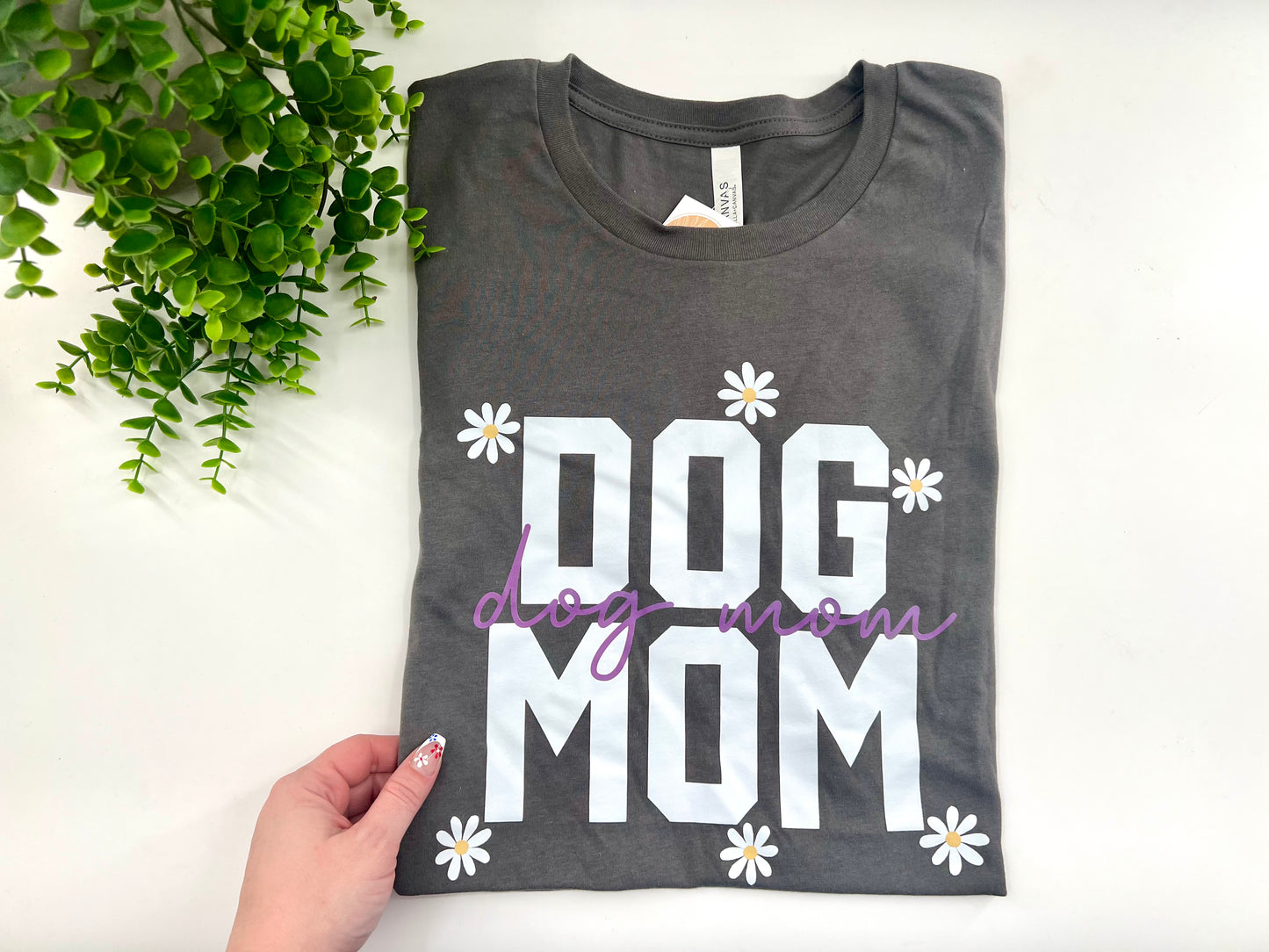 READY TO SHIP: Large - Dog Mom Tshirt
