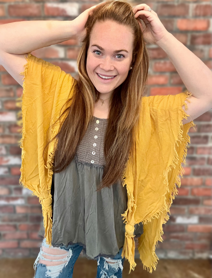 Kelsey’s Closet: Medium - Yellow Umgee Camino